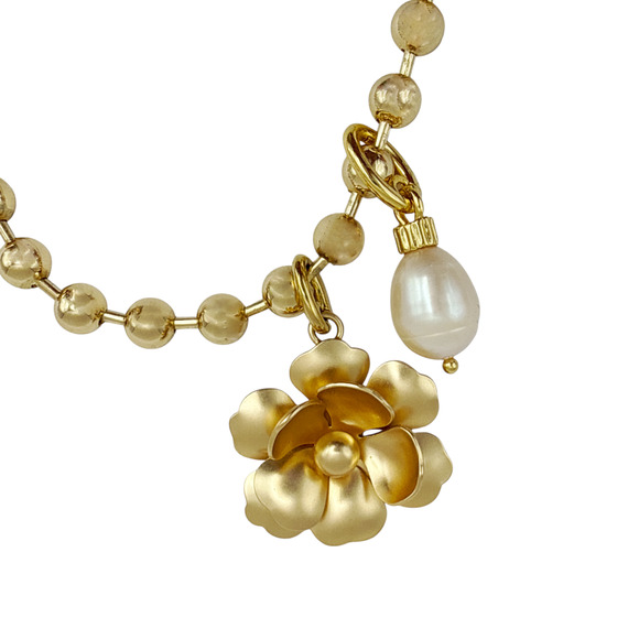 ROXANNE ASSOULIN The Flower Meets The Pearl Necklace - Picture 7 of 12